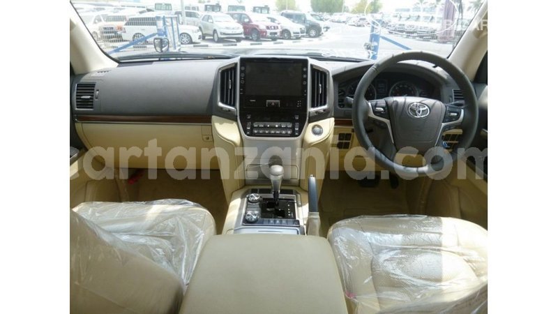 Big with watermark toyota land cruiser arusha import dubai 8579