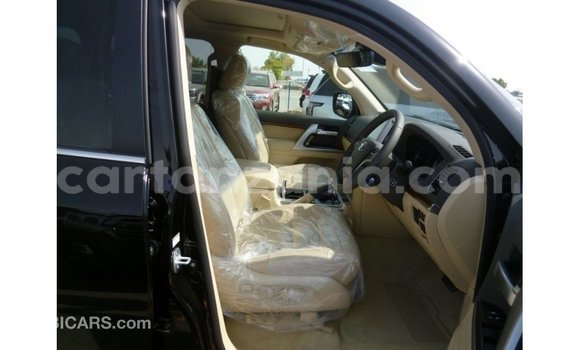 Nunua Imported Toyota Land Cruiser Nyeusi Gari ndani ya Import - Dubai nchini Arusha Nunua Imported Toyota Land Cruiser Nyeusi Gari ndani ya Import - Dubai nchini Arusha
