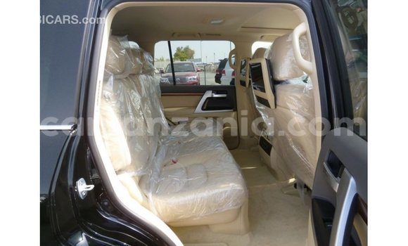 Nunua Imported Toyota Land Cruiser Nyeusi Gari ndani ya Import - Dubai nchini Arusha Nunua Imported Toyota Land Cruiser Nyeusi Gari ndani ya Import - Dubai nchini Arusha