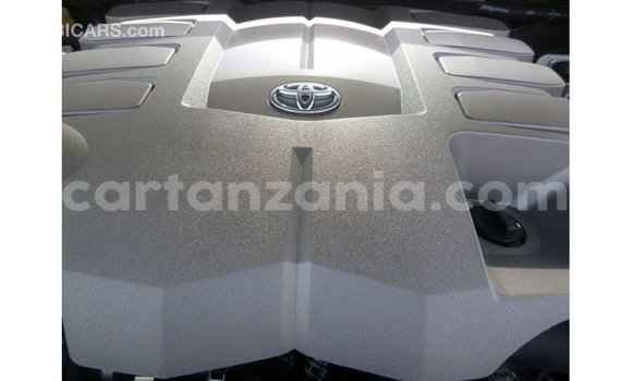 Nunua Imported Toyota Land Cruiser Nyeusi Gari ndani ya Import - Dubai nchini Arusha Nunua Imported Toyota Land Cruiser Nyeusi Gari ndani ya Import - Dubai nchini Arusha