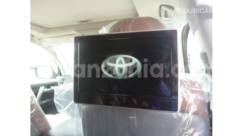 Big with watermark toyota land cruiser arusha import dubai 8584