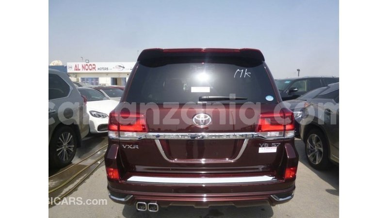 Big with watermark toyota land cruiser arusha import dubai 8585