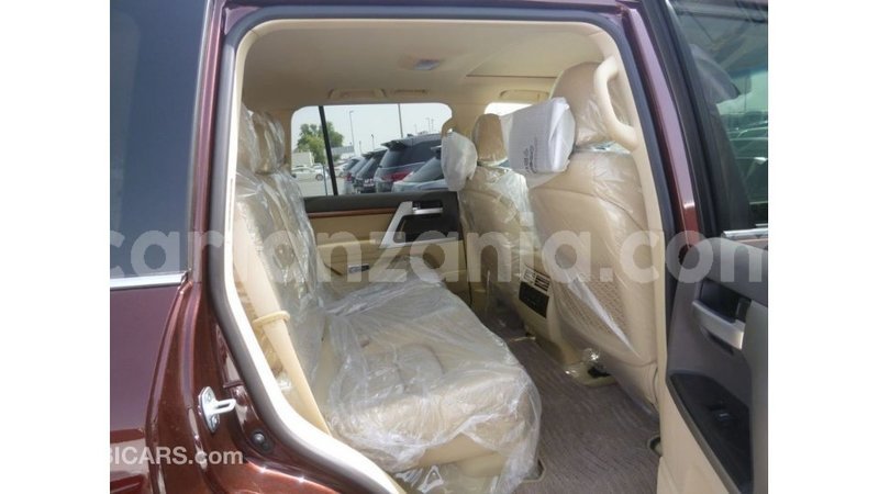 Big with watermark toyota land cruiser arusha import dubai 8585