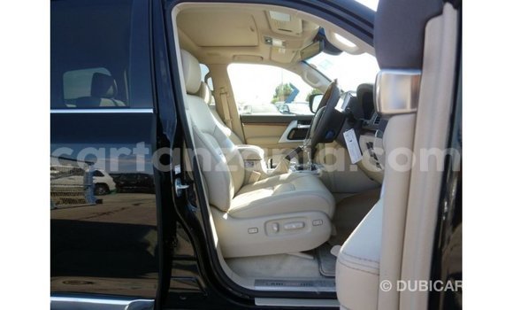 Nunua Imported Toyota Land Cruiser Nyeusi Gari ndani ya Import - Dubai nchini Arusha Nunua Imported Toyota Land Cruiser Nyeusi Gari ndani ya Import - Dubai nchini Arusha