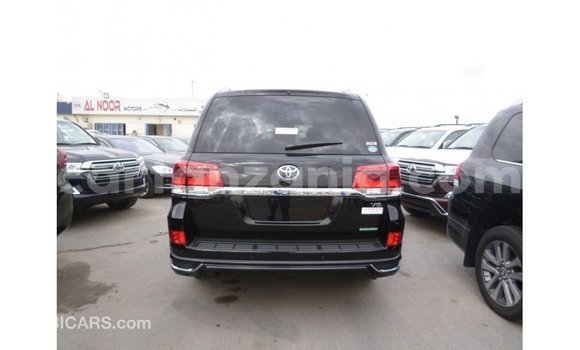 Nunua Imported Toyota Land Cruiser Nyeusi Gari ndani ya Import - Dubai nchini Arusha Nunua Imported Toyota Land Cruiser Nyeusi Gari ndani ya Import - Dubai nchini Arusha