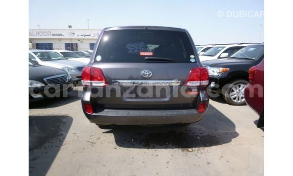 Nunua Imported Toyota Land Cruiser Nyingine Gari ndani ya Import - Dubai nchini Arusha Nunua Imported Toyota Land Cruiser Nyingine Gari ndani ya Import - Dubai nchini Arusha