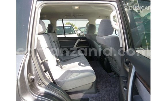 Nunua Imported Toyota Land Cruiser Nyingine Gari ndani ya Import - Dubai nchini Arusha Nunua Imported Toyota Land Cruiser Nyingine Gari ndani ya Import - Dubai nchini Arusha