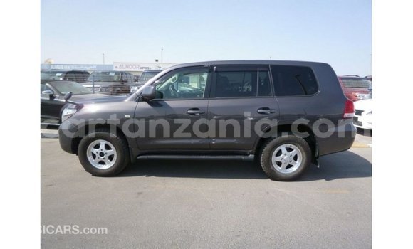 Nunua Imported Toyota Land Cruiser Nyingine Gari ndani ya Import - Dubai nchini Arusha Nunua Imported Toyota Land Cruiser Nyingine Gari ndani ya Import - Dubai nchini Arusha