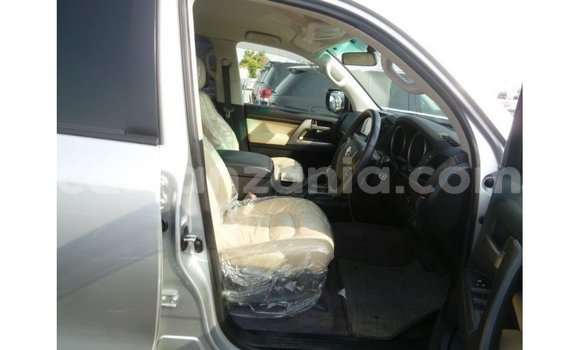 Nunua Imported Toyota Land Cruiser Nyingine Gari ndani ya Import - Dubai nchini Arusha Nunua Imported Toyota Land Cruiser Nyingine Gari ndani ya Import - Dubai nchini Arusha
