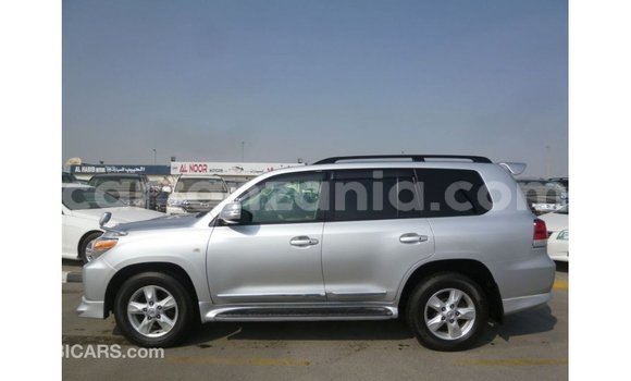 Nunua Imported Toyota Land Cruiser Nyingine Gari ndani ya Import - Dubai nchini Arusha Nunua Imported Toyota Land Cruiser Nyingine Gari ndani ya Import - Dubai nchini Arusha