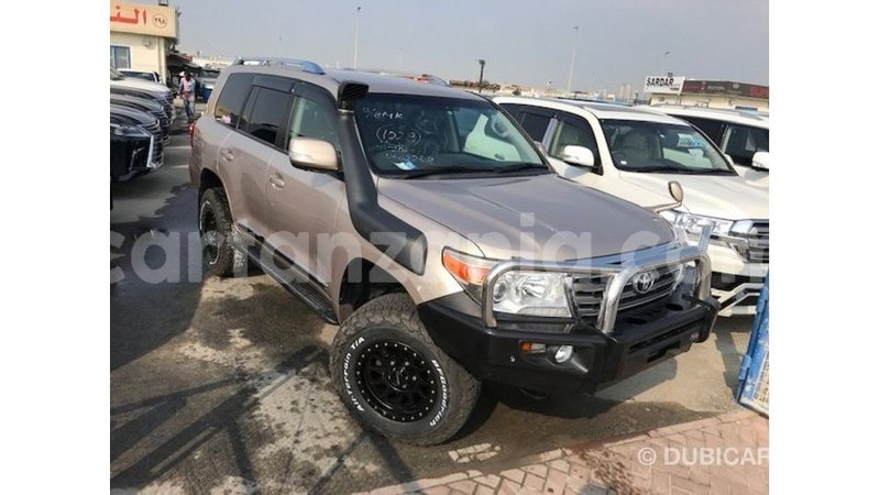 Big with watermark toyota land cruiser arusha import dubai 8593