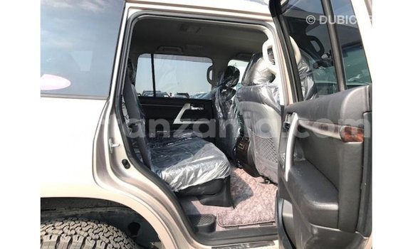Buy Import Toyota Land Cruiser Other Car in Import - Dubai in Arusha Buy Import Toyota Land Cruiser Other Car in Import - Dubai in Arusha