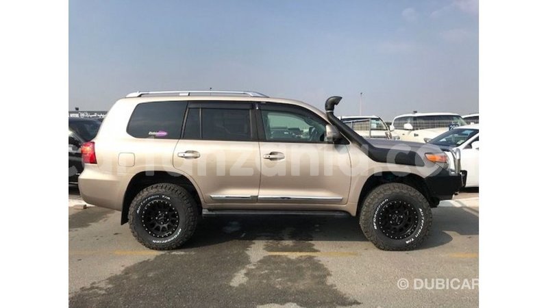 Big with watermark toyota land cruiser arusha import dubai 8593