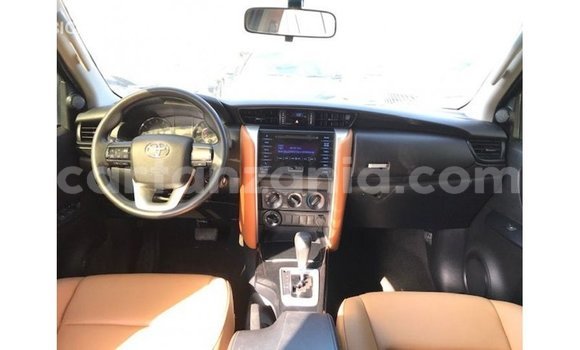 Nunua Imported Toyota Fortuner Nyingine Gari ndani ya Import - Dubai nchini Arusha Nunua Imported Toyota Fortuner Nyingine Gari ndani ya Import - Dubai nchini Arusha