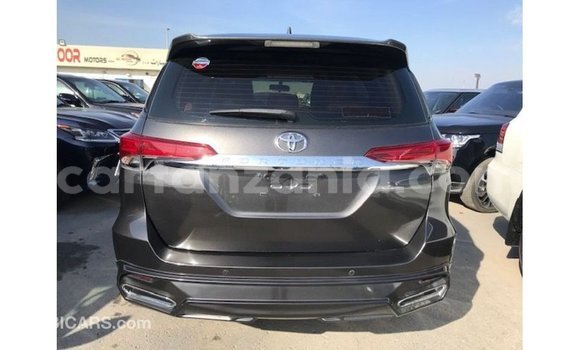Nunua Imported Toyota Fortuner Nyingine Gari ndani ya Import - Dubai nchini Arusha Nunua Imported Toyota Fortuner Nyingine Gari ndani ya Import - Dubai nchini Arusha