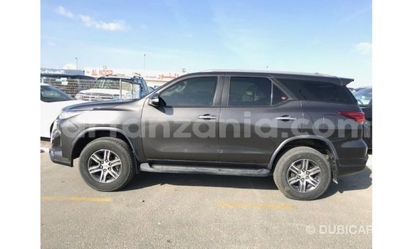 Nunua Imported Toyota Fortuner Nyingine Gari ndani ya Import - Dubai nchini Arusha Nunua Imported Toyota Fortuner Nyingine Gari ndani ya Import - Dubai nchini Arusha
