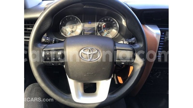 Big with watermark toyota fortuner arusha import dubai 8594
