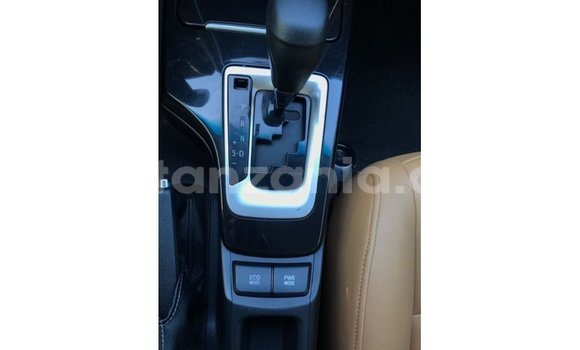 Nunua Imported Toyota Fortuner Nyingine Gari ndani ya Import - Dubai nchini Arusha Nunua Imported Toyota Fortuner Nyingine Gari ndani ya Import - Dubai nchini Arusha