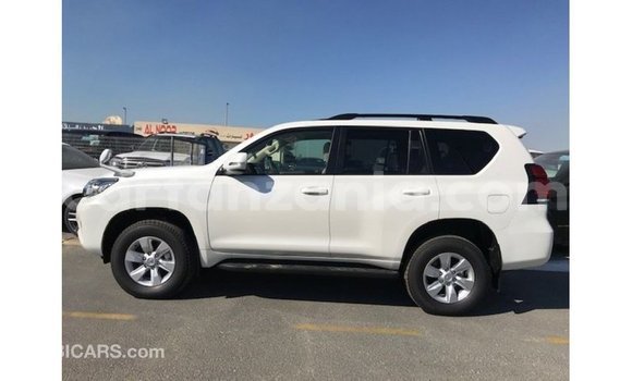 Nunua Imported Toyota Prado Nyeupe Gari ndani ya Import - Dubai nchini Arusha Nunua Imported Toyota Prado Nyeupe Gari ndani ya Import - Dubai nchini Arusha