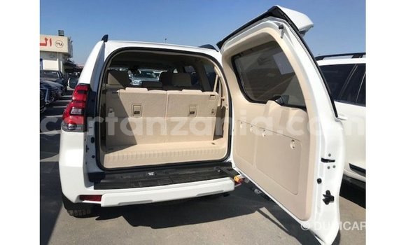 Nunua Imported Toyota Prado Nyeupe Gari ndani ya Import - Dubai nchini Arusha Nunua Imported Toyota Prado Nyeupe Gari ndani ya Import - Dubai nchini Arusha