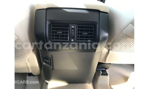 Nunua Imported Toyota Prado Nyeupe Gari ndani ya Import - Dubai nchini Arusha Nunua Imported Toyota Prado Nyeupe Gari ndani ya Import - Dubai nchini Arusha