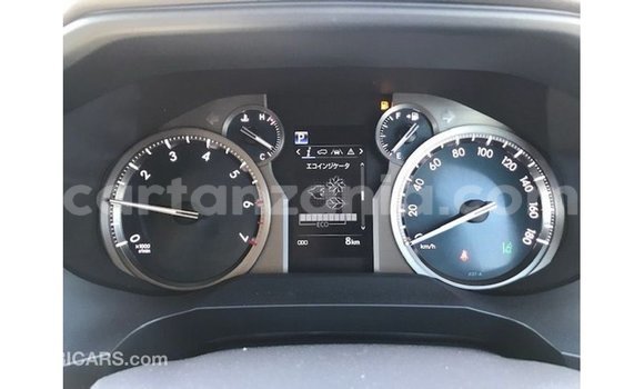Nunua Imported Toyota Prado Nyeupe Gari ndani ya Import - Dubai nchini Arusha Nunua Imported Toyota Prado Nyeupe Gari ndani ya Import - Dubai nchini Arusha