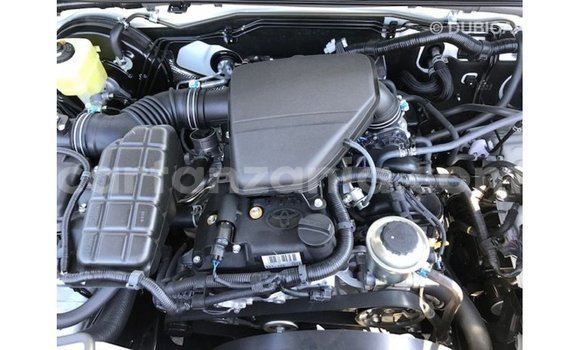 Nunua Imported Toyota Prado Nyeupe Gari ndani ya Import - Dubai nchini Arusha Nunua Imported Toyota Prado Nyeupe Gari ndani ya Import - Dubai nchini Arusha