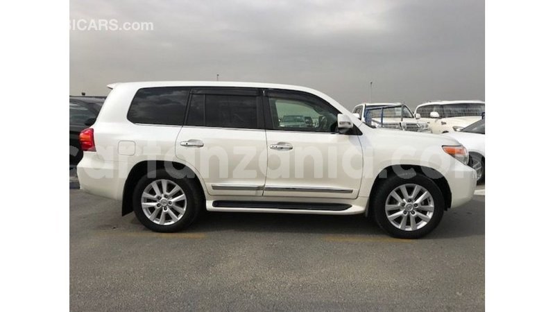 Big with watermark toyota land cruiser arusha import dubai 8596