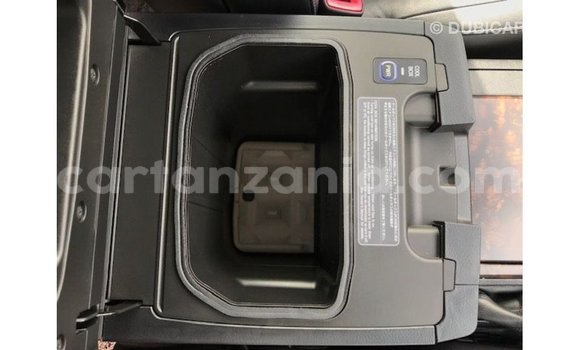Nunua Imported Toyota Land Cruiser Nyeupe Gari ndani ya Import - Dubai nchini Arusha Nunua Imported Toyota Land Cruiser Nyeupe Gari ndani ya Import - Dubai nchini Arusha