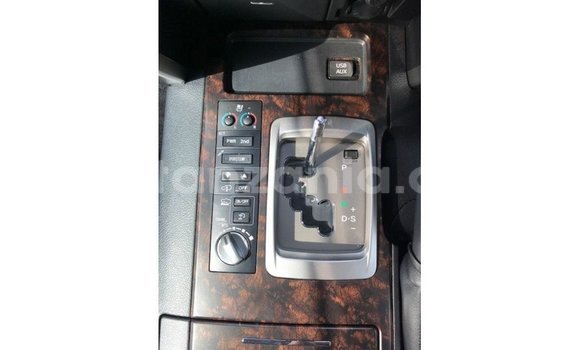 Nunua Imported Toyota Land Cruiser Nyeupe Gari ndani ya Import - Dubai nchini Arusha Nunua Imported Toyota Land Cruiser Nyeupe Gari ndani ya Import - Dubai nchini Arusha