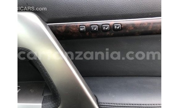 Nunua Imported Toyota Land Cruiser Nyeupe Gari ndani ya Import - Dubai nchini Arusha Nunua Imported Toyota Land Cruiser Nyeupe Gari ndani ya Import - Dubai nchini Arusha