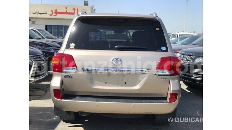 Big with watermark toyota land cruiser arusha import dubai 8599