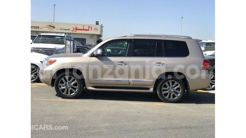 Big with watermark toyota land cruiser arusha import dubai 8599