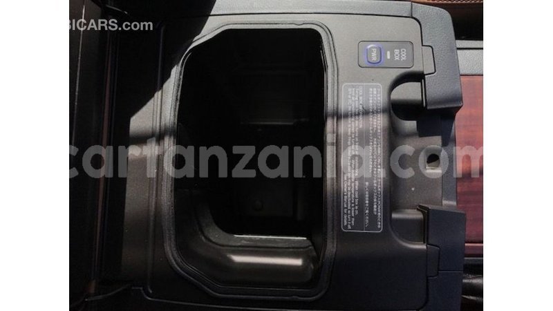 Big with watermark toyota land cruiser arusha import dubai 8599