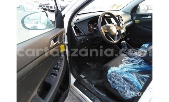 Nunua Imported Hyundai Tucson Nyeupe Gari ndani ya Import - Dubai nchini Arusha Nunua Imported Hyundai Tucson Nyeupe Gari ndani ya Import - Dubai nchini Arusha