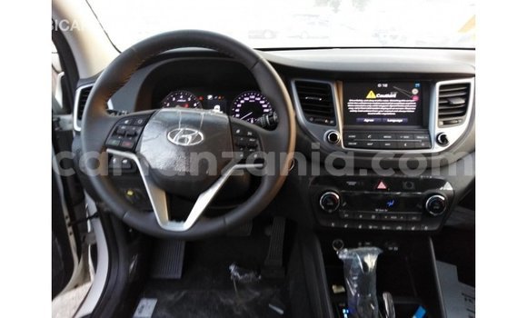 Nunua Imported Hyundai Tucson Nyeupe Gari ndani ya Import - Dubai nchini Arusha Nunua Imported Hyundai Tucson Nyeupe Gari ndani ya Import - Dubai nchini Arusha