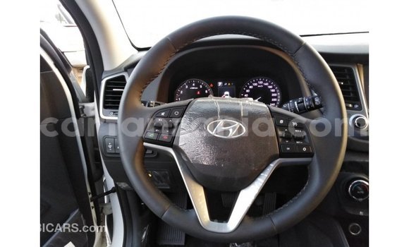 Nunua Imported Hyundai Tucson Nyeupe Gari ndani ya Import - Dubai nchini Arusha Nunua Imported Hyundai Tucson Nyeupe Gari ndani ya Import - Dubai nchini Arusha