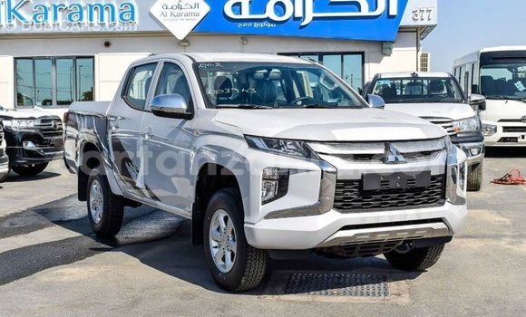 Buy Import Mitsubishi L200 White Car in Import - Dubai in Arusha Buy Import Mitsubishi L200 White Car in Import - Dubai in Arusha