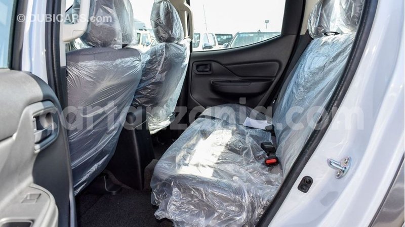 Big with watermark mitsubishi l200 arusha import dubai 8609