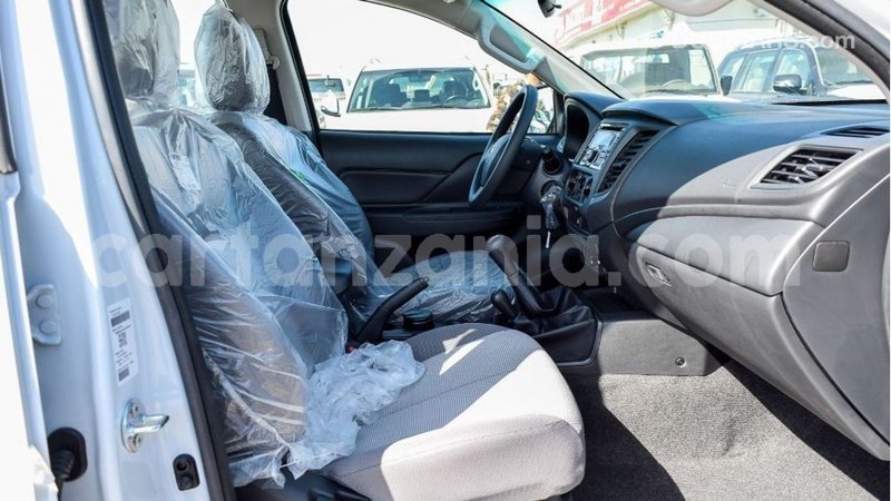 Big with watermark mitsubishi l200 arusha import dubai 8609