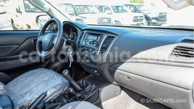 Big with watermark mitsubishi l200 arusha import dubai 8609