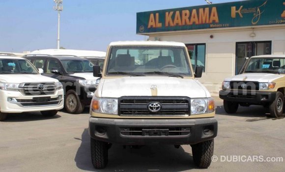 Buy Import Toyota Land Cruiser Beige Car in Import - Dubai in Arusha Buy Import Toyota Land Cruiser Beige Car in Import - Dubai in Arusha