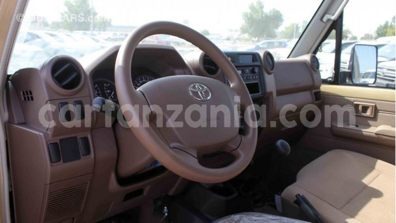 Big with watermark toyota land cruiser arusha import dubai 8610