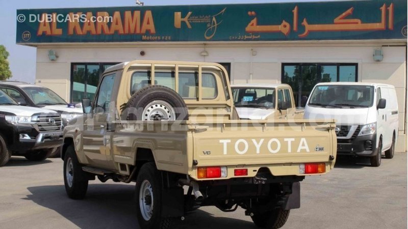 Big with watermark toyota land cruiser arusha import dubai 8610