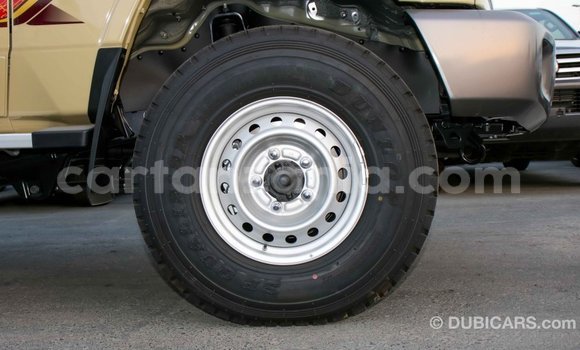 Nunua Imported Toyota Land Cruiser Beige Gari ndani ya Import - Dubai nchini Arusha Nunua Imported Toyota Land Cruiser Beige Gari ndani ya Import - Dubai nchini Arusha