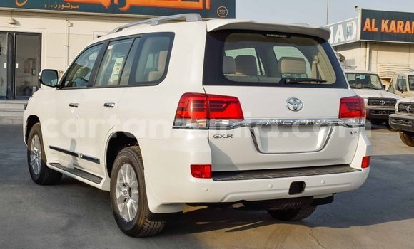 Buy Import Toyota Land Cruiser White Car in Import - Dubai in Arusha Buy Import Toyota Land Cruiser White Car in Import - Dubai in Arusha