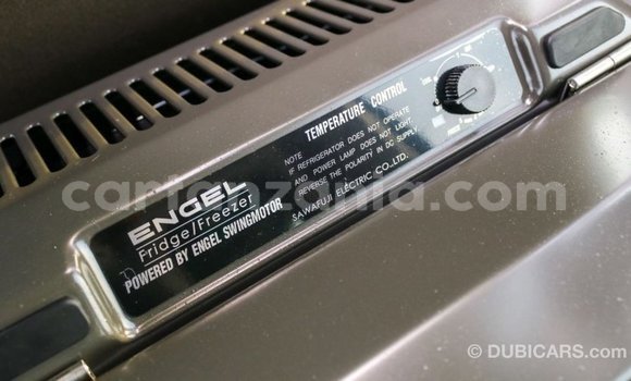 Nunua Imported Toyota Coaster Nyeupe Gari ndani ya Import - Dubai nchini Arusha Nunua Imported Toyota Coaster Nyeupe Gari ndani ya Import - Dubai nchini Arusha