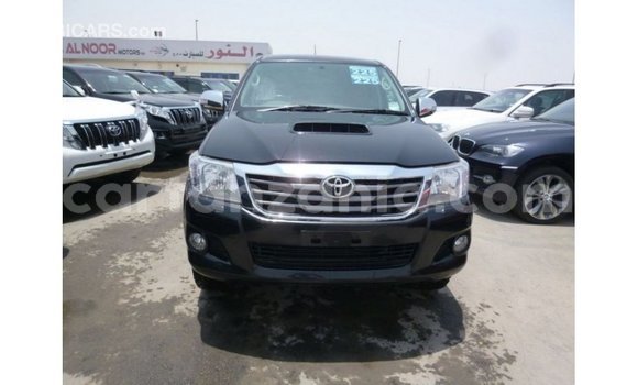 Nunua Imported Toyota Hilux Nyeusi Gari ndani ya Import - Dubai nchini Arusha Nunua Imported Toyota Hilux Nyeusi Gari ndani ya Import - Dubai nchini Arusha