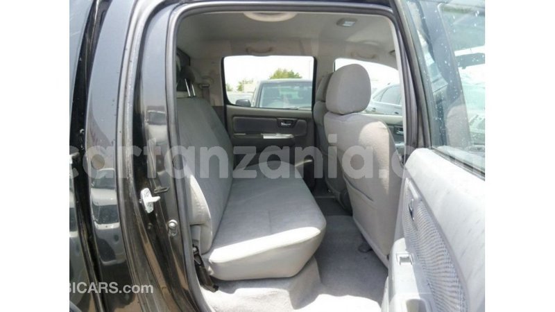 Big with watermark toyota hilux arusha import dubai 8616