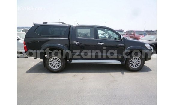 Nunua Imported Toyota Hilux Nyeusi Gari ndani ya Import - Dubai nchini Arusha Nunua Imported Toyota Hilux Nyeusi Gari ndani ya Import - Dubai nchini Arusha